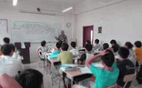 中学篮球战术训练方法有哪些_2